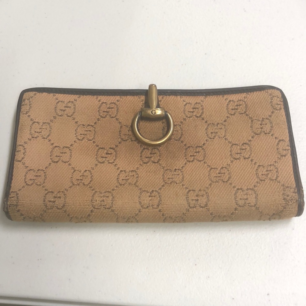 Gucci wallet